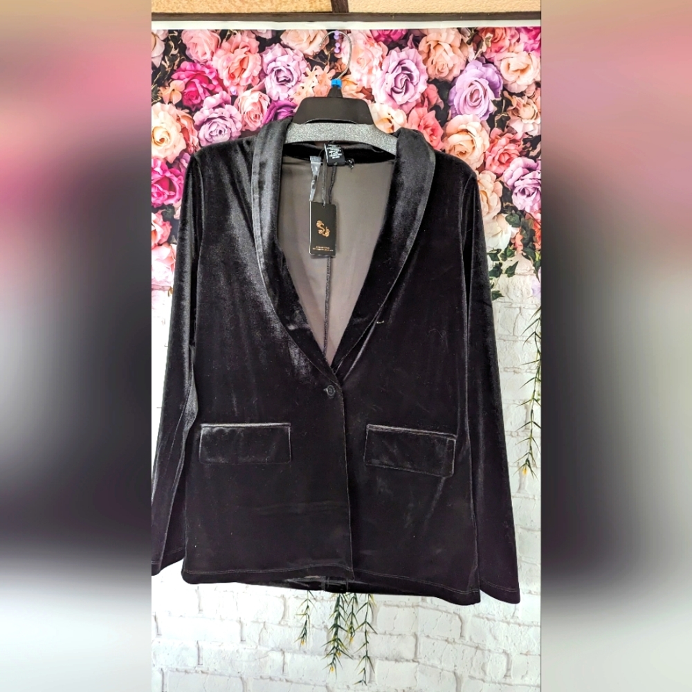 NWT simply Jules velvet blazer